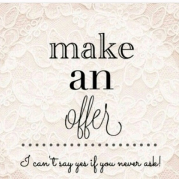 ♥️ Like❤️this listing to bookmark my closet!! 😘 - Picture 9 of 9